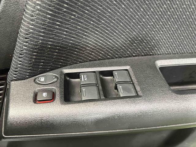 フリードハイブリッドジャストセレクション認定中古車　ＣＶＴ　ナビ　バックカメラ　　ＥＴＣ　キーフリーシステム　オートエアコン　ステアリングスイッチ　両側パワースライドドア（香川県）の中古車