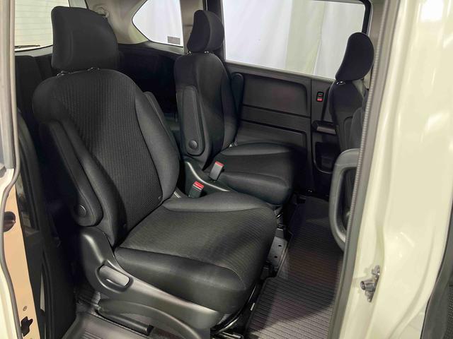 フリードハイブリッドジャストセレクション認定中古車　ＣＶＴ　ナビ　バックカメラ　　ＥＴＣ　キーフリーシステム　オートエアコン　ステアリングスイッチ　両側パワースライドドア（香川県）の中古車