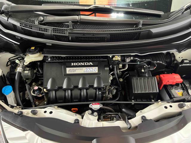 フリードハイブリッドジャストセレクション認定中古車　ＣＶＴ　ナビ　バックカメラ　　ＥＴＣ　キーフリーシステム　オートエアコン　ステアリングスイッチ　両側パワースライドドア（香川県）の中古車