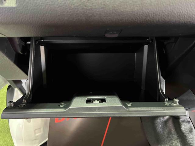 ハイゼットカーゴＤＸオートライト　キーレスエントリー　スマートアシスト　アイドリングストップ　マニュアルエアコン　認定中古車　ＣＶＴ　６６０（香川県）の中古車