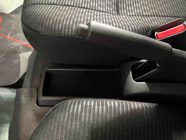 ハイゼットカーゴＤＸオートライト　キーレスエントリー　スマートアシスト　アイドリングストップ　マニュアルエアコン　認定中古車　ＣＶＴ　６６０（香川県）の中古車