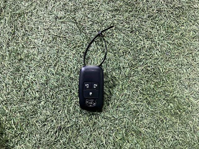 トールカスタムＧ純正ナビ　バックカメラ　キーフリーシステム　ステアリングスイッチ　電動格納ミラー　オートエアコン　両側パワースライドドア　認定中古車　ＣＶＴ　６６０（香川県）の中古車