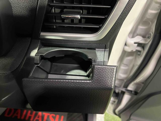 トールカスタムＧ純正ナビ　バックカメラ　キーフリーシステム　ステアリングスイッチ　電動格納ミラー　オートエアコン　両側パワースライドドア　認定中古車　ＣＶＴ　６６０（香川県）の中古車