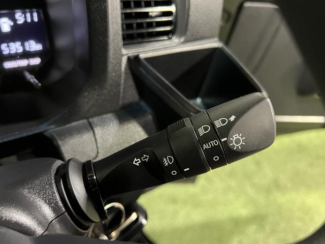 ハイゼットトラックエクストラキーフリーシステム　電動格納ミラー　オートライト　マニュアルエアコン　アイドリングストップ　取説・保証書付き　認定中古車　ＣＶＴ　４ＷＤ　６６０（香川県）の中古車