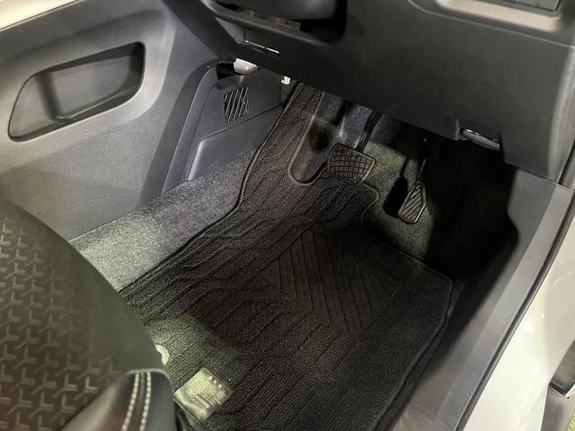 ロッキープレミアムG HEVディスプレイオーディオ バックカメラ シートヒーター キーフリー オートエアコン 認定中古車 CVT 1200(香川県)の中古車