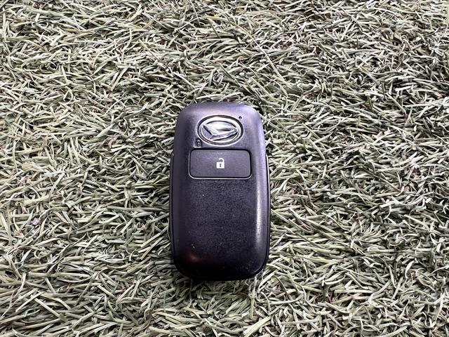 ロッキープレミアムG HEVディスプレイオーディオ バックカメラ シートヒーター キーフリー オートエアコン 認定中古車 CVT 1200(香川県)の中古車