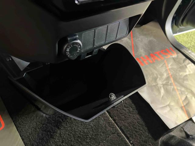 トールカスタムＧナビ　パノラマカメラ　ドラレコ　ＥＴＣ　ステアリングスイッチ　キーフリー　オートエアコン　サンシェード　両側パワースライドドア　認定中古車　ＣＶＴ　６６０（香川県）の中古車