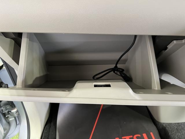 タントスローパーＬＳＡ　リヤシートツキシヨウ福祉車両　ナビ　キーレス　電動格納ミラー　エアコン　車いす昇降機　操作用リモコン　取扱説明書　保証書　認定中古車　ＣＶＴ　６６０（香川県）の中古車