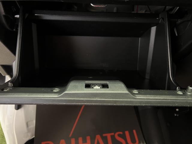 ハイゼットカーゴＤＸキーレス　オートライト　スマアシ　両側スライドドア　認定中古車　ＣＶＴ　６６０（香川県）の中古車