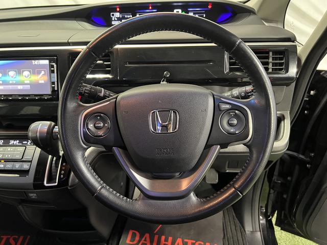 ステップワゴンスパーダナビ　ＴＶ　Ｂｌｕｅｔｏｏｔｈ　ＥＴＣ　バックカメラ　キーフリー　サンシェード　シートテーブル　両側パワースライドドア　認定中古車　ＣＶＴ　１５００（香川県）の中古車