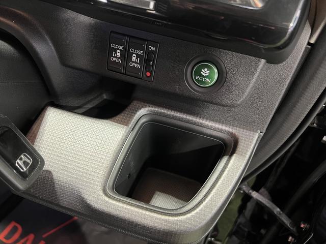 ステップワゴンスパーダナビ　ＴＶ　Ｂｌｕｅｔｏｏｔｈ　ＥＴＣ　バックカメラ　キーフリー　サンシェード　シートテーブル　両側パワースライドドア　認定中古車　ＣＶＴ　１５００（香川県）の中古車