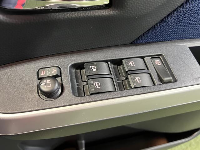 トールカスタムＧ　ターボ　ＳＡIIナビ　ＴＶ　Ｂｌｕｅｔｏｏｔｈ　ドラレコ　ＥＴＣ　バックカメラ　ステアリングスイッチ　キーフリー　両側パワースライドドア　認定中古車　ＣＶＴ　１０００（香川県）の中古車