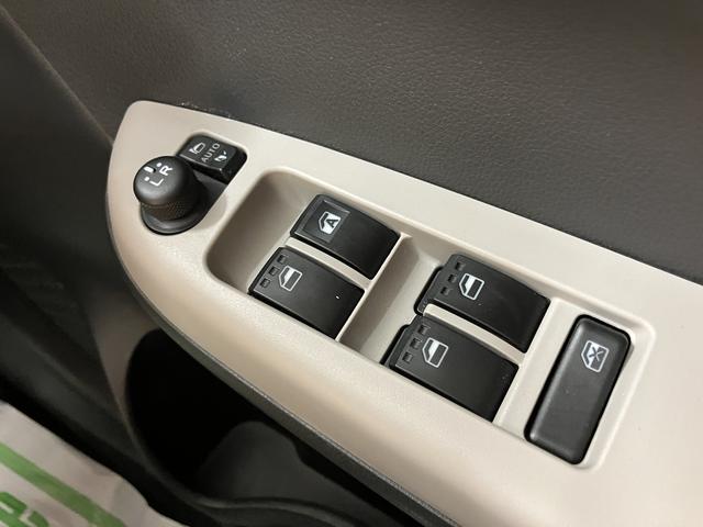 ブーンシルク　ＳＡIIIＣＤ　オートライト　ＬＥＤヘッドライト　障害物センサー　ベンチシート　プッシュスタート　アイドリングストップ　電動格納ドアミラー　キーフリーシステム　パノラマカメラ装着車（愛媛県）の中古車