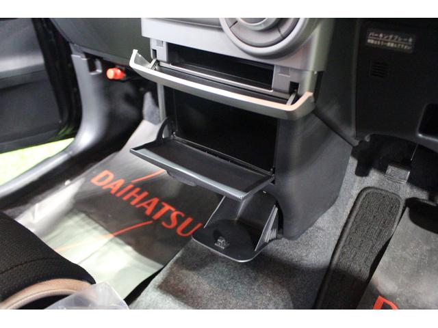 ムーヴコンテカスタム　Ｘ認定中古車　ナビ　バックカメラ　ＨＩＤヘッドライト　ドアバイザー　キーフリーシステム　社外１４インチアルミ　セキュリティアラーム　オートエアコン　ドアミラーウインカー（香川県）の中古車