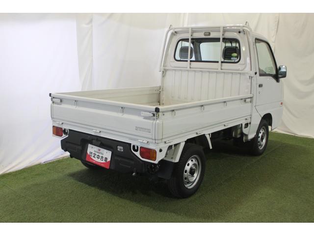 サンバートラックＴＢ　５ＭＴ車認定中古車　５ＭＴ車　三方開　ＡＭ／ＦＭラジオ　マニュアルエアコン　パワーステアリング　ハロゲンヘッドライト　運転席エアバッグ　荷台作業灯　ラバーマット（香川県）の中古車