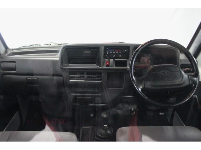 サンバートラックＴＢ　５ＭＴ車認定中古車　５ＭＴ車　三方開　ＡＭ／ＦＭラジオ　マニュアルエアコン　パワーステアリング　ハロゲンヘッドライト　運転席エアバッグ　荷台作業灯　ラバーマット（香川県）の中古車