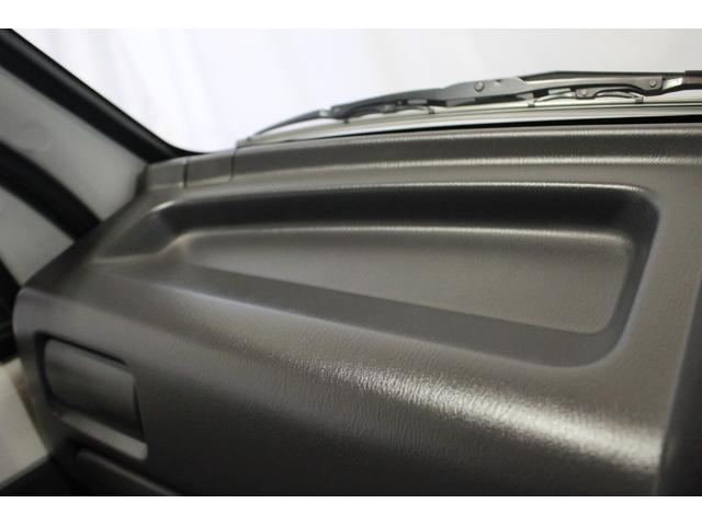 サンバートラックＴＢ　５ＭＴ車認定中古車　５ＭＴ車　三方開　ＡＭ／ＦＭラジオ　マニュアルエアコン　パワーステアリング　ハロゲンヘッドライト　運転席エアバッグ　荷台作業灯　ラバーマット（香川県）の中古車