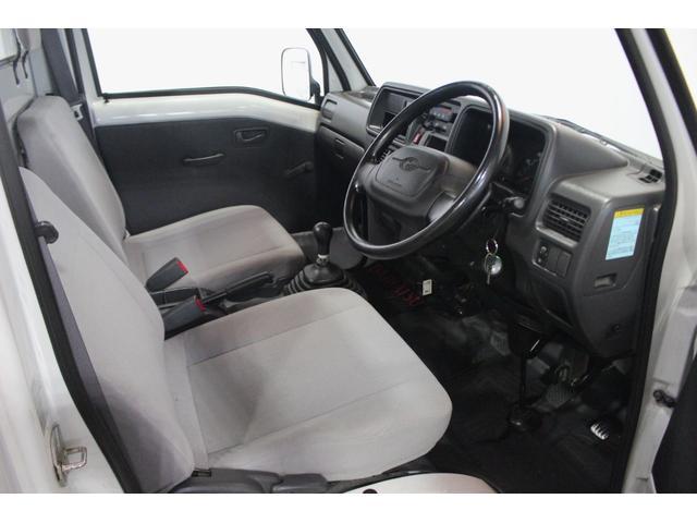 サンバートラックＴＢ　５ＭＴ車認定中古車　５ＭＴ車　三方開　ＡＭ／ＦＭラジオ　マニュアルエアコン　パワーステアリング　ハロゲンヘッドライト　運転席エアバッグ　荷台作業灯　ラバーマット（香川県）の中古車