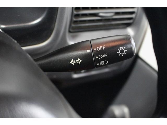 サンバートラックＴＢ　５ＭＴ車認定中古車　５ＭＴ車　三方開　ＡＭ／ＦＭラジオ　マニュアルエアコン　パワーステアリング　ハロゲンヘッドライト　運転席エアバッグ　荷台作業灯　ラバーマット（香川県）の中古車