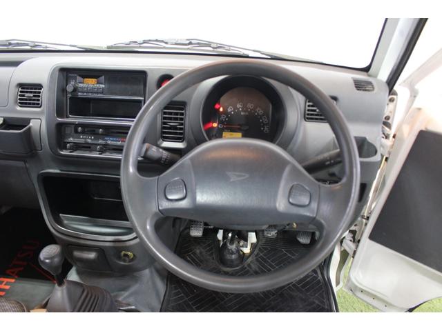 ハイゼットトラックスペシャル認定中古車　５ＭＴ車　三方開　ＡＭラジオ　ラバーマット　ドアバイザー　ハロゲンヘッドライト　ヘッドライトレベライザー　取扱説明書　メンテナンスノート（香川県）の中古車