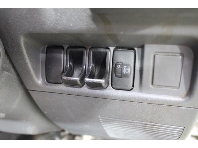 ハイゼットトラックスペシャル認定中古車　５ＭＴ車　三方開　ＡＭラジオ　ラバーマット　ドアバイザー　ハロゲンヘッドライト　ヘッドライトレベライザー　取扱説明書　メンテナンスノート（香川県）の中古車