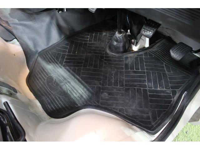 ハイゼットトラックスペシャル認定中古車　５ＭＴ車　三方開　ＡＭラジオ　ラバーマット　ドアバイザー　ハロゲンヘッドライト　ヘッドライトレベライザー　取扱説明書　メンテナンスノート（香川県）の中古車