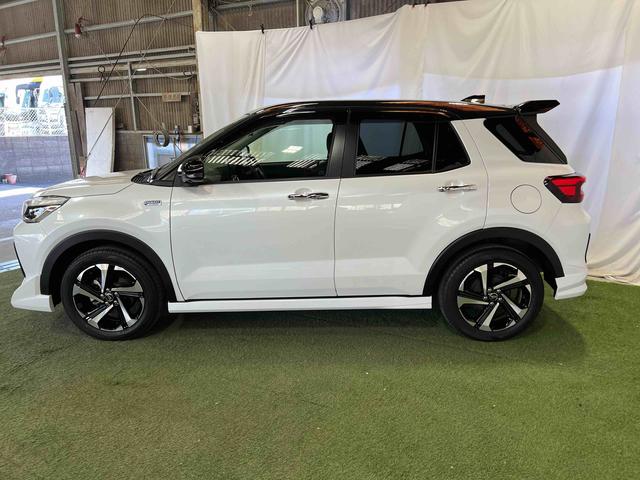 ロッキープレミアムＧ　ＨＥＶディスプレイオーディオ　パノラマカメラ　シートヒーター　ステアリングスイッチ　オートエアコン　キーフリー　認定中古車　ＣＶＴ　１２００（香川県）の中古車