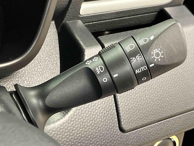 トールカスタムＧ　ターボ　ＳＡII９インチナビ　Ｂｌｕｅｔｏｏｔｈ接続　全周囲カメラ　ＥＴＣ車載器　ドライブレコーダー　ＬＥＤヘッドライト　オートライト　電動スライドドア　キーフリー　衝突被害軽減システム（高知県）の中古車