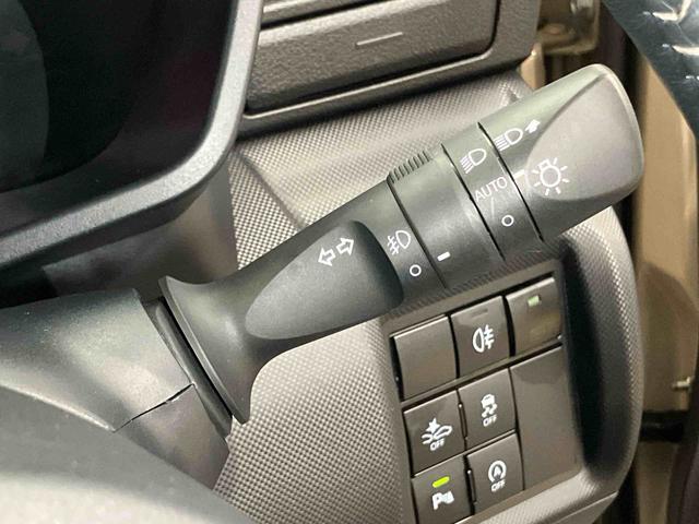ロッキープレミアム９インチナビ　ＵＳＢ入力端子　Ｂｌｕｅｔｏｏｔｈ接続　バックカメラ　ドライブレコーダー　ＥＴＣ車載器　ＬＥＤヘッドライト　オートライト　オートハイビーム　クリアランスソナー　キーフリー（高知県）の中古車