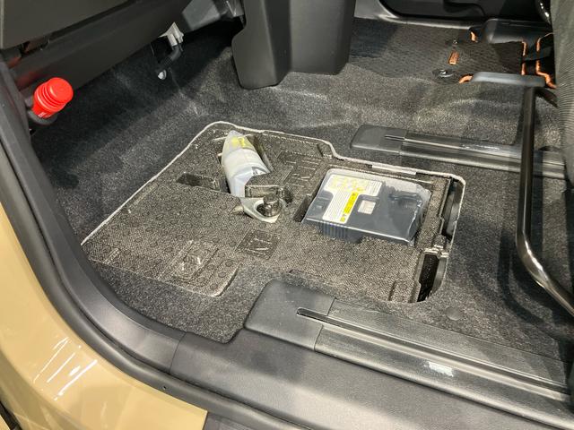タントファンクロスターボ　４ＷＤ１０インチナビ　ＵＳＢ入力端子　Ｂｌｕｅｔｏｏｔｈ接続　ＨＤＭＩ入力端子　全周囲カメラ　ドラレコ　ＥＴＣ車載器　ＬＥＤヘッドライト　オートライト　オートハイビーム　クリアランスソナー　電動スライドドア（高知県）の中古車