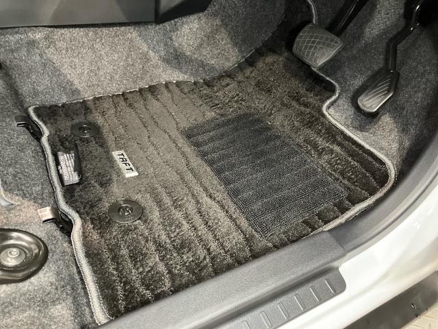 タフトＧターボ　クロムベンチャー７インチナビ　ＵＳＢ入力端子　Ｂｌｕｅｔｏｏｔｈ接続　後方カメラ　ＥＴＣ車載器　シートヒーター　ＬＥＤヘッドライト　オートライト　オートハイビーム　クリアランスソナー　キーフリー　衝突被害軽減システム（高知県）の中古車