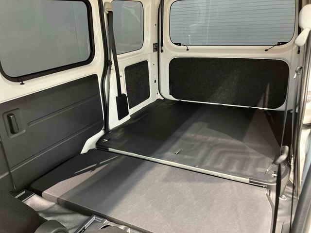 ハイゼットカーゴＤＸＣＤチューナー　Ｂｌｕｅｔｏｏｔｈ接続　衝突被害軽減システム　左右スライドドア　クリアランスソナー　オートライト　オートハイビーム（高知県）の中古車