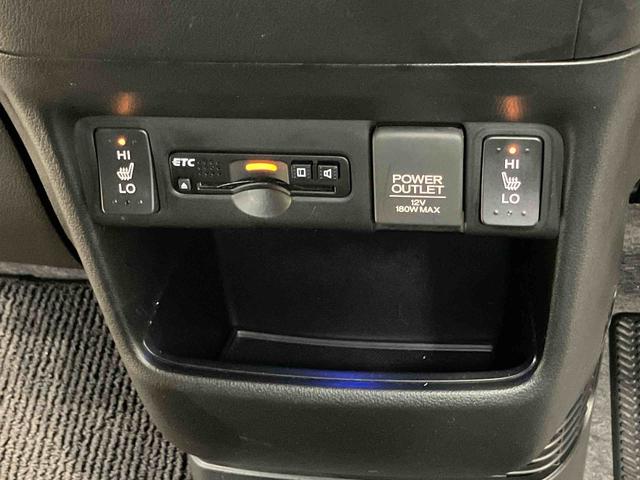 Ｎ−ＢＯＸカスタムＧ　ターボＳＳブラックスタイルパッケージ８インチナビ　ドラレコ　後方カメラ　ＵＳＢ入力端子　Ｂｌｕｅｔｏｏｔｈ接続　ＥＴＣ　キーフリー　前席シートヒーター　衝突被害軽減システム　左右電動スライドドア　ＨＩＤヘッドライト　オートライト（高知県）の中古車