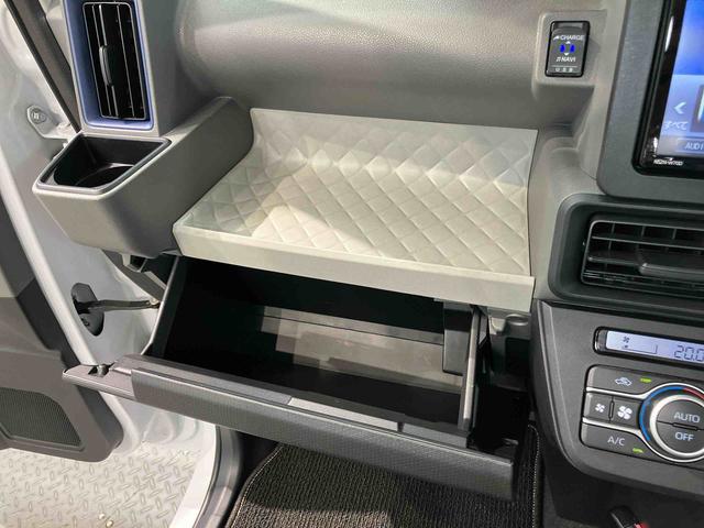 タントウエルカムシートリフトＸ７インチナビ　ＵＳＢ入力端子　Ｂｌｕｅｔｏｏｔｈ接続　ＥＴＣ車載器　バックカメラ　シートヒーター　ＬＥＤヘッドライト　オートライト　オートハイビーム　クリアランスソナー　片側電動スライドドア（高知県）の中古車