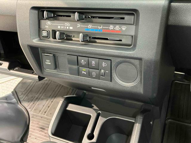 ハイゼットトラックスタンダードＣＤチューナー　衝突被害軽減システム　クリアランスソナー　オートライト　オートハイビーム（高知県）の中古車