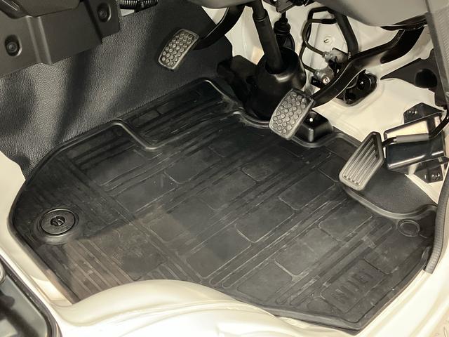 ハイゼットトラックスタンダード　４ＷＤ衝突被害軽減システム　クリアランスソナー　オートライト　オートハイビーム（高知県）の中古車