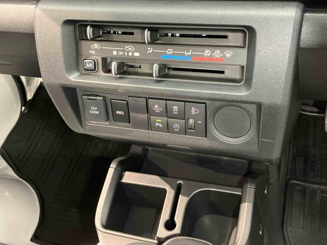 ハイゼットトラックスタンダード　４ＷＤ衝突被害軽減システム　クリアランスソナー　オートライト　オートハイビーム（高知県）の中古車