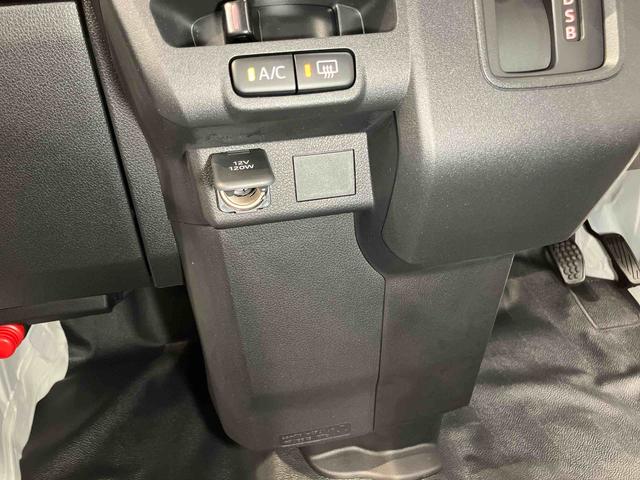 ハイゼットカーゴＤＸ　４ＷＤ衝突被害軽減システム　左右スライドドア　クリアランスソナー　オートライト　オートハイビーム（高知県）の中古車