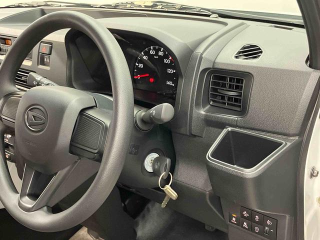 ハイゼットカーゴＤＸ　４ＷＤ衝突被害軽減システム　左右スライドドア　クリアランスソナー　オートライト　オートハイビーム（高知県）の中古車