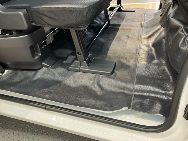 ハイゼットカーゴスペシャル衝突被害軽減システム　左右スライドドア　クリアランスソナー　オートライト　オートハイビーム（高知県）の中古車