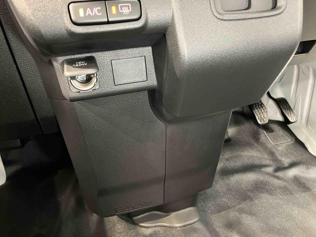 ハイゼットカーゴＤＸ　４ＷＤ衝突被害軽減システム　左右スライドドア　クリアランスソナー　オートライト　オートハイビーム（高知県）の中古車