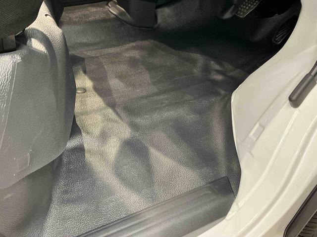 ハイゼットカーゴＤＸ　４ＷＤ衝突被害軽減システム　左右スライドドア　クリアランスソナー　オートライト　オートハイビーム（高知県）の中古車