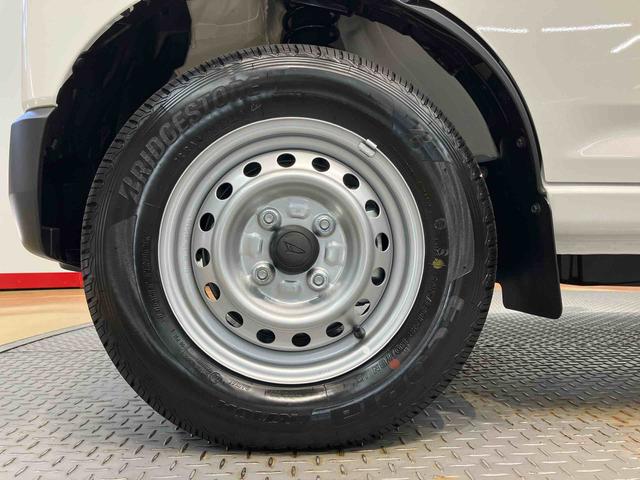 ハイゼットカーゴＤＸ　４ＷＤ衝突被害軽減システム　左右スライドドア　クリアランスソナー　オートライト　オートハイビーム（高知県）の中古車