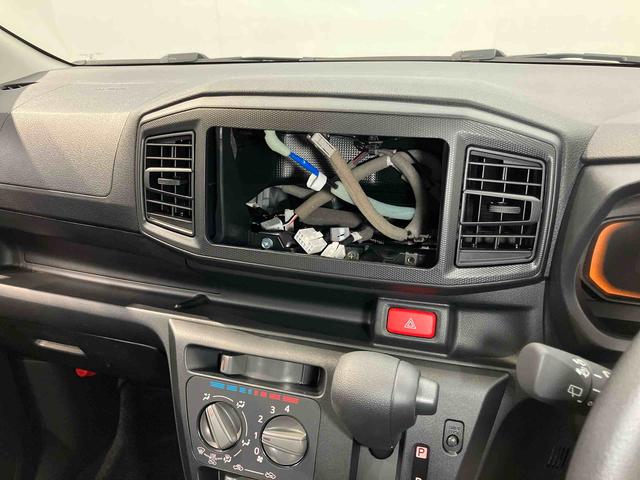 ミライースＬ　ＳＡIII衝突被害軽減システム　オートハイビーム　オートライト　クリアランスソナー（高知県）の中古車