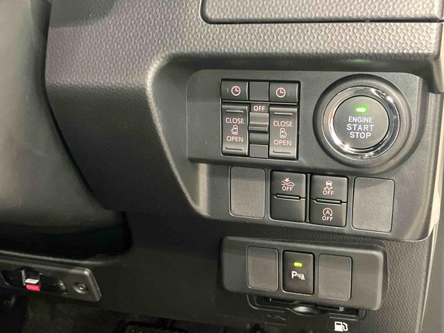 トールカスタムＧ９インチナビ　ドラレコ　全方位カメラ　ＵＳＢ入力端子　Ｂｌｕｅｔｏｏｔｈ接続　ＥＴＣ　キーフリー　衝突被害軽減システム　左右電動スライドドア　クリアランスソナー　ＬＥＤヘッドライト　オートライト（高知県）の中古車