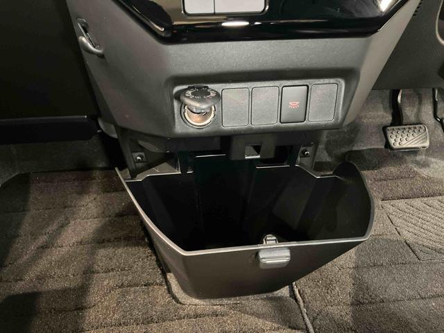 トールカスタムＧ９インチナビ　ドラレコ　全方位カメラ　ＵＳＢ入力端子　Ｂｌｕｅｔｏｏｔｈ接続　ＥＴＣ　キーフリー　衝突被害軽減システム　左右電動スライドドア　クリアランスソナー　ＬＥＤヘッドライト　オートライト（高知県）の中古車