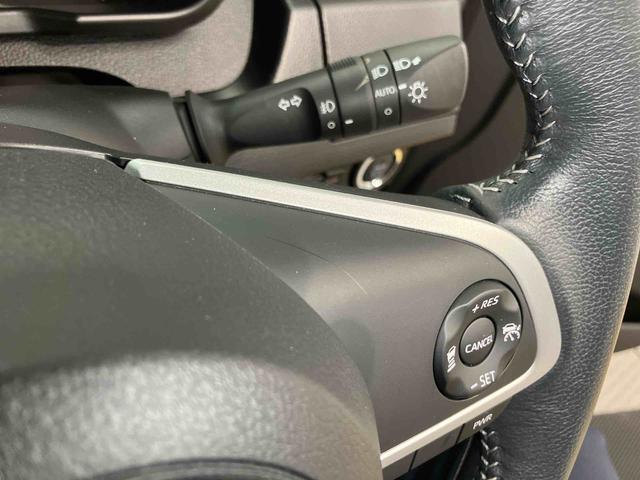 トールカスタムＧ９インチナビ　ドラレコ　全方位カメラ　ＵＳＢ入力端子　Ｂｌｕｅｔｏｏｔｈ接続　ＥＴＣ　キーフリー　衝突被害軽減システム　左右電動スライドドア　クリアランスソナー　ＬＥＤヘッドライト　オートライト（高知県）の中古車