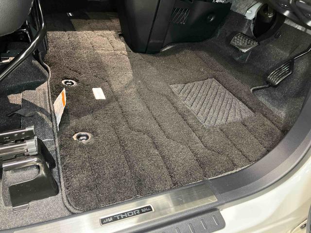 トールカスタムＧ９インチナビ　ドラレコ　全方位カメラ　ＵＳＢ入力端子　Ｂｌｕｅｔｏｏｔｈ接続　ＥＴＣ　キーフリー　衝突被害軽減システム　左右電動スライドドア　クリアランスソナー　ＬＥＤヘッドライト　オートライト（高知県）の中古車