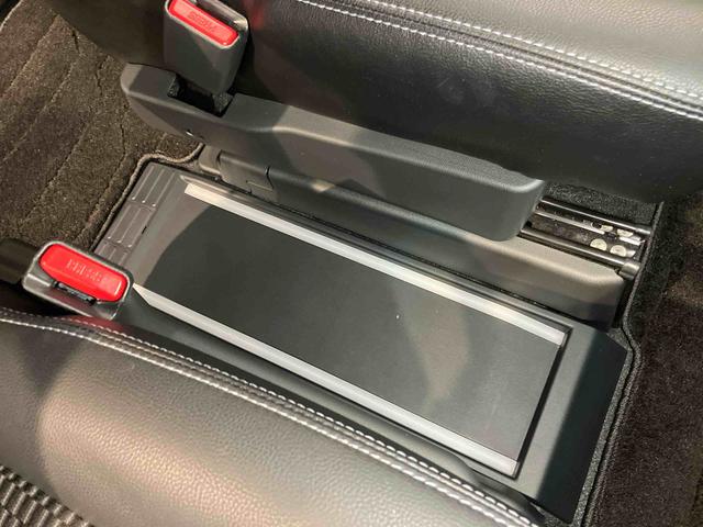 トールカスタムＧ９インチナビ　ドラレコ　全方位カメラ　ＵＳＢ入力端子　Ｂｌｕｅｔｏｏｔｈ接続　ＥＴＣ　キーフリー　衝突被害軽減システム　左右電動スライドドア　クリアランスソナー　ＬＥＤヘッドライト　オートライト（高知県）の中古車