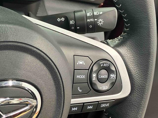 ロッキープレミアムＧ　ＨＥＶディスプレイオーディオ　後方カメラ　ＵＳＢ入力端子　Ｂｌｕｅｔｏｏｔｈ接続　ＨＤＭＩ入力端子　前席シートヒーター　キーフリー　衝突被害軽減システム　クリアランスソナー　ＬＥＤヘッドライト　オートライト（高知県）の中古車